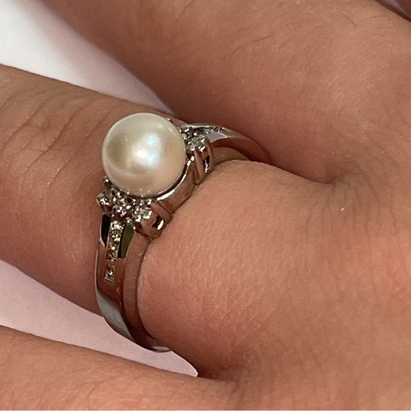 Solid Stamped 14K White Gold Genuine Cultured Pearl Natural Diamond Ring - Picture 3 of 13